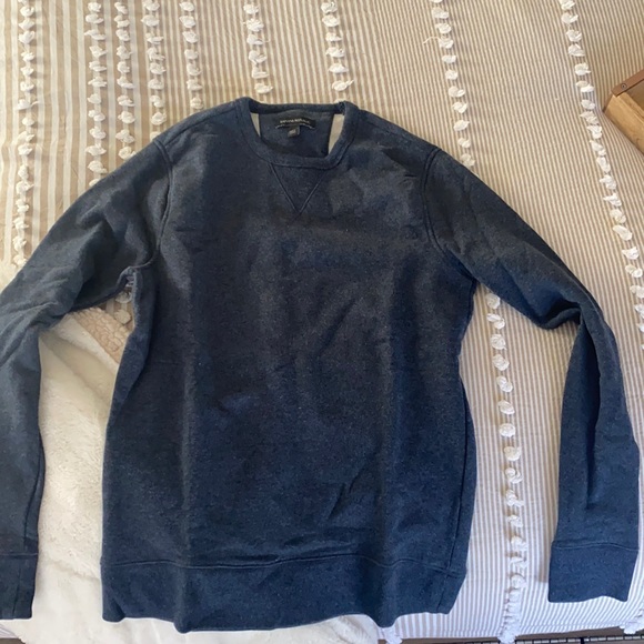 Sweatshirt - Picture 1 of 4